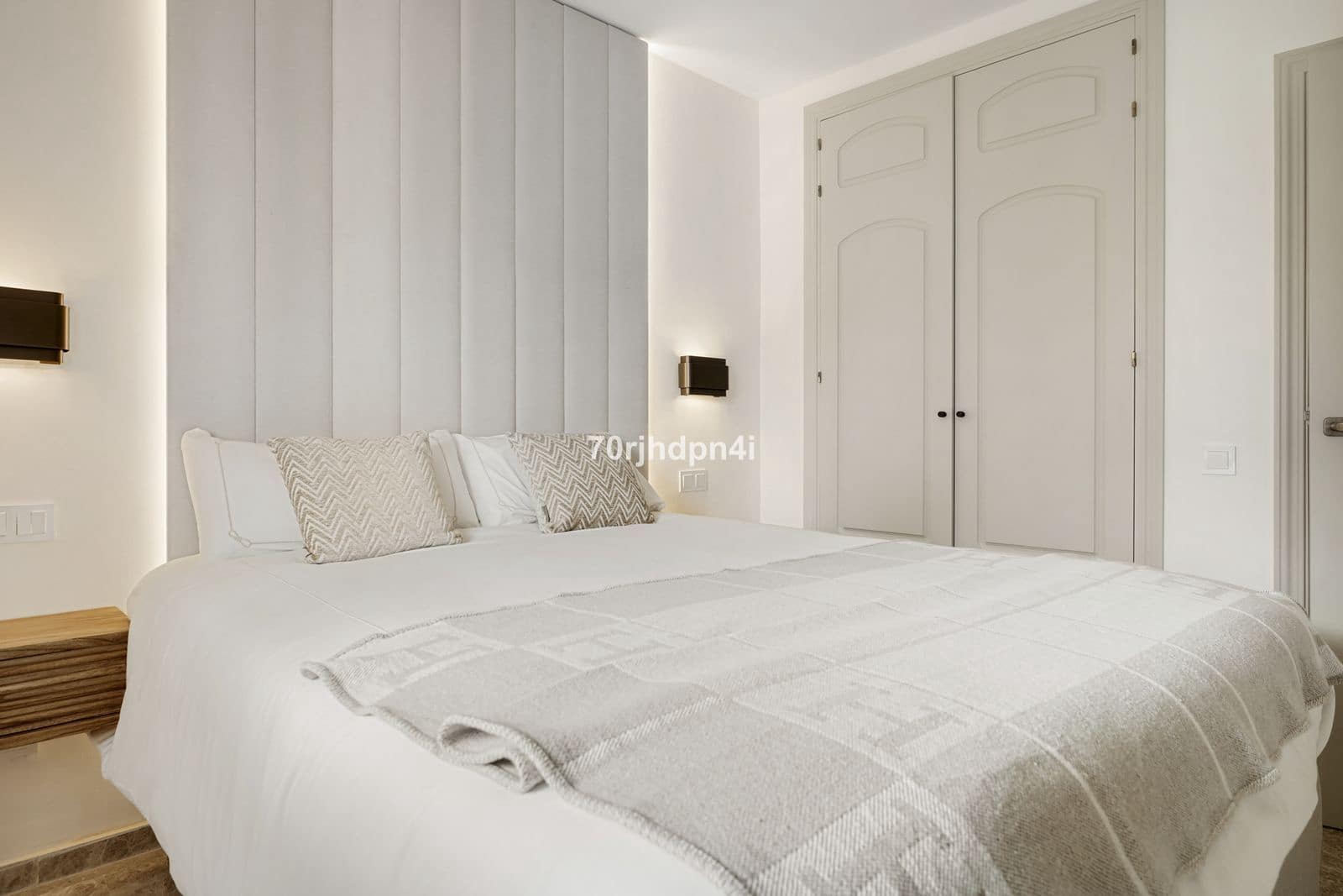 Apartamento de 3 habitaciones en Nueva Andalucia en venta - 825.000 € (Ref: 9677163)