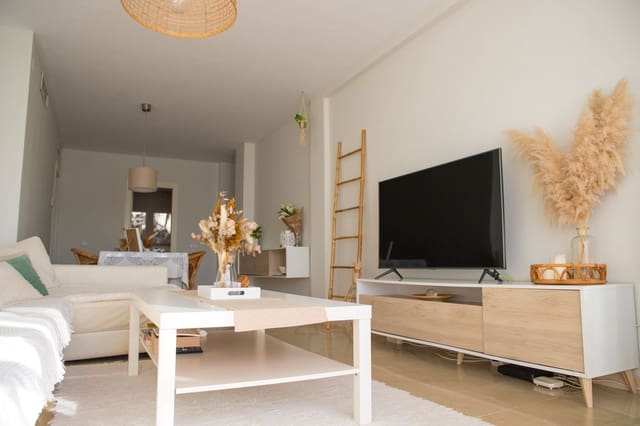 Apartamento de 2 habitaciones en La Duquesa / Puerto de la Duquesa, Manilva en venta - 250.000 € (Ref: 9677167)