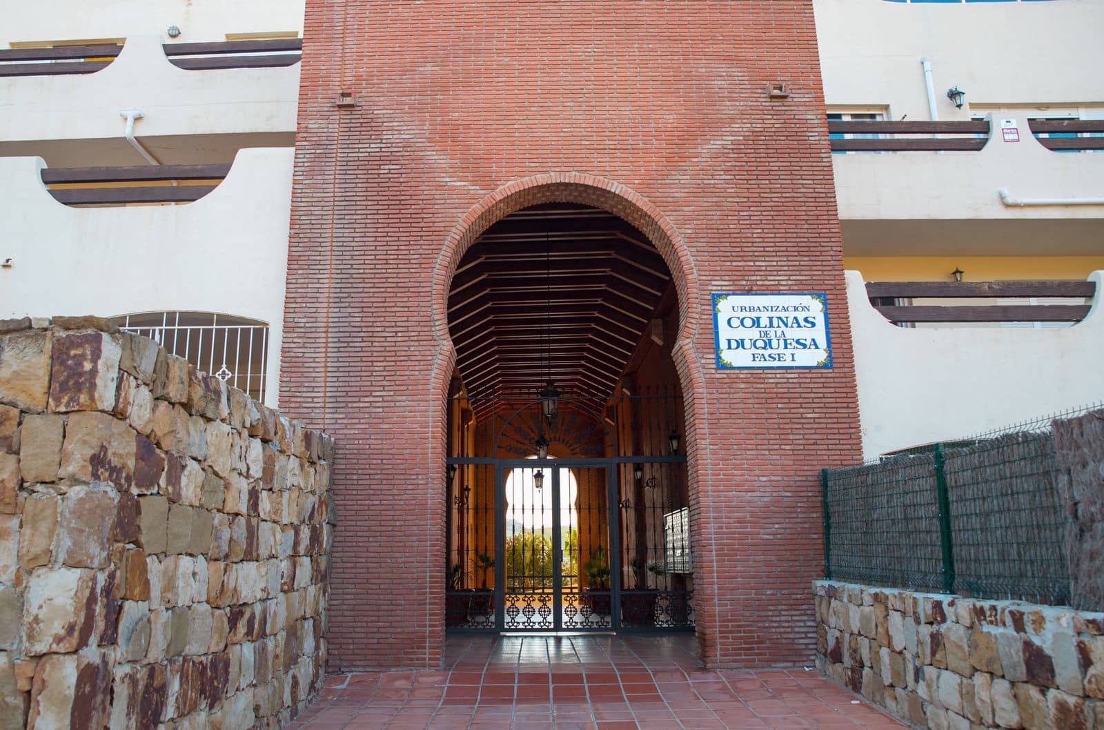 Apartamento de 2 habitaciones en La Duquesa / Puerto de la Duquesa en venta - 250.000 € (Ref: 9677167)
