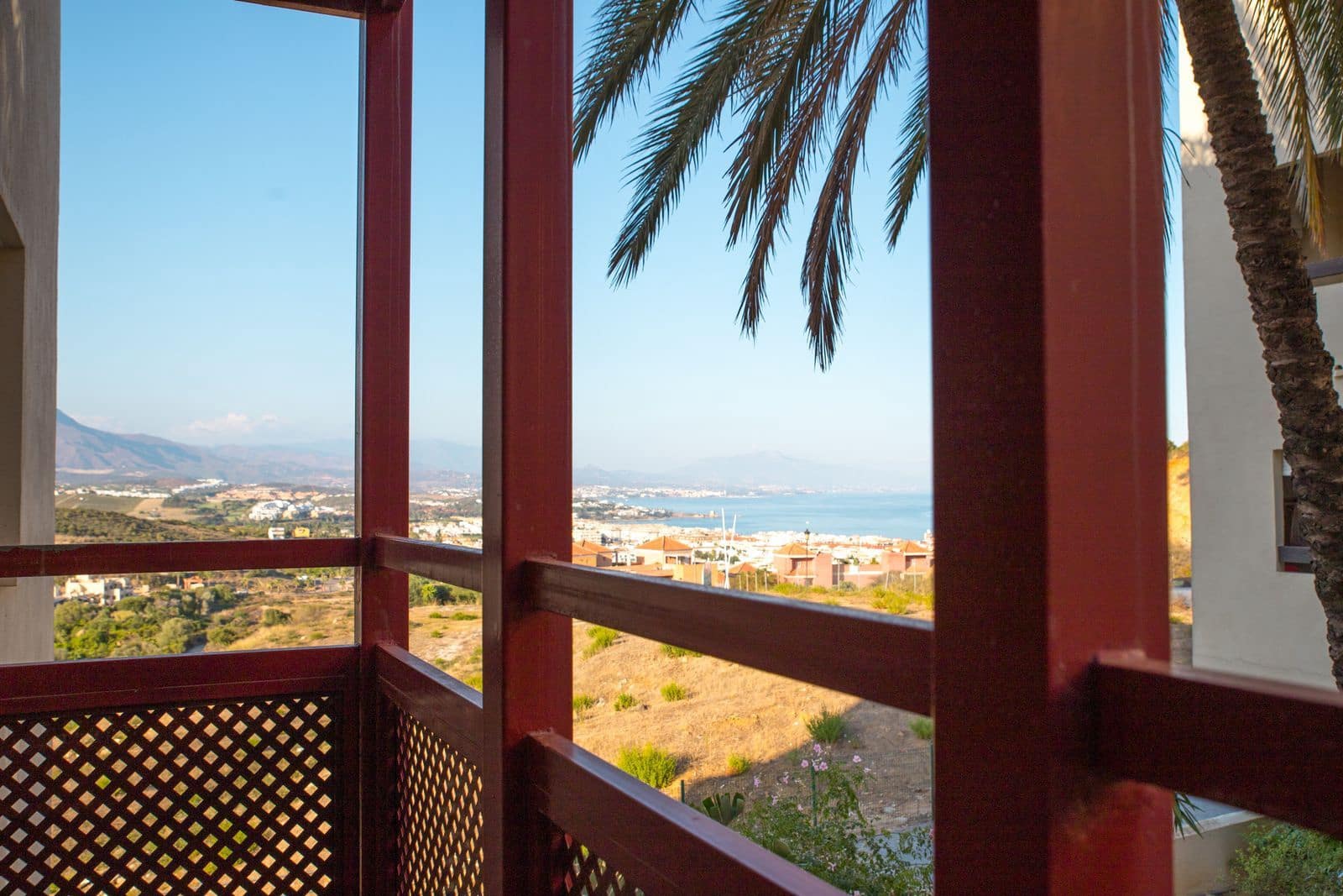 Apartamento de 2 habitaciones en La Duquesa / Puerto de la Duquesa en venta - 250.000 € (Ref: 9677167)