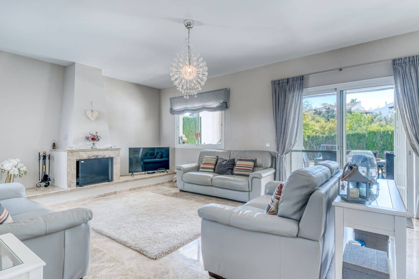 4 soverom Villa til salgs i Calahonda - € 1 299 000 (Ref: 9677169)