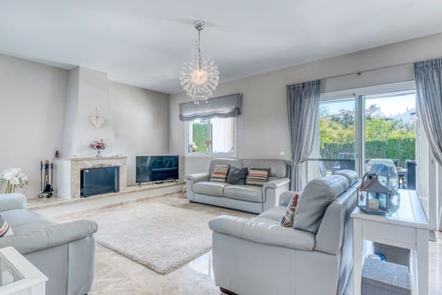 4 soverom Villa til salgs i Calahonda, Mijas - € 1 299 000 (Ref: 9677169)