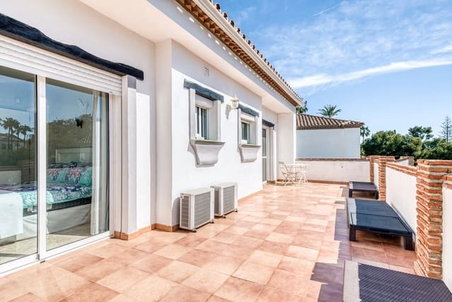 4 soverom Villa til salgs i Calahonda, Mijas - € 1 299 000 (Ref: 9677169)