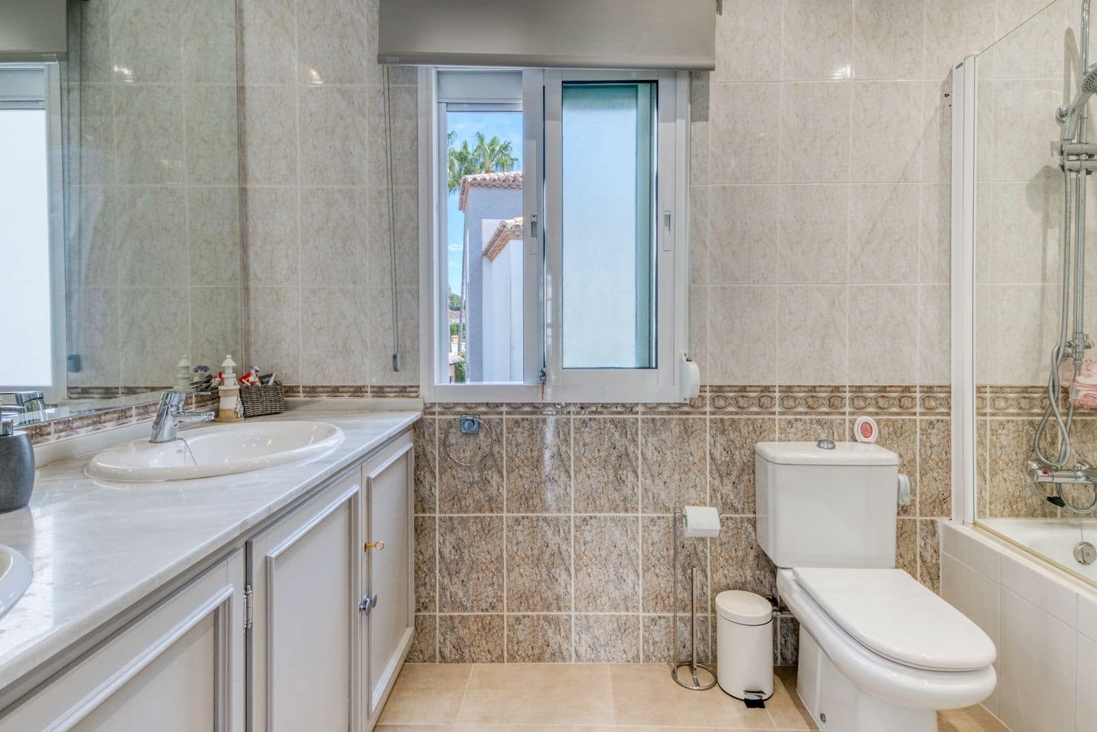 4 soverom Villa til salgs i Calahonda - € 1 299 000 (Ref: 9677169)