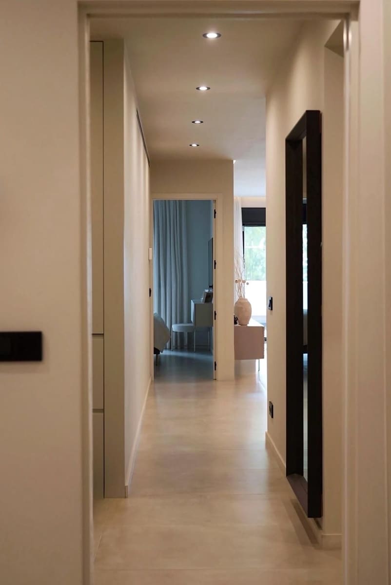 3 bedroom Apartment for sale in Nueva Andalucia - € 816,000 (Ref: 9677170)