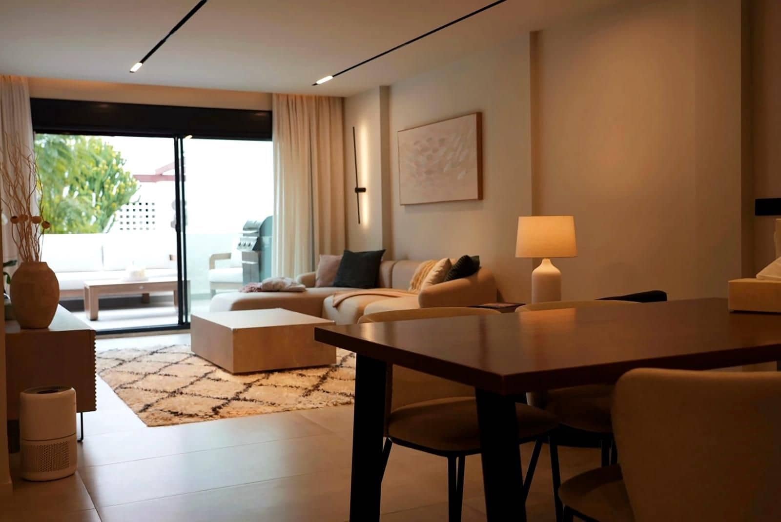 3 bedroom Apartment for sale in Nueva Andalucia - € 816,000 (Ref: 9677170)