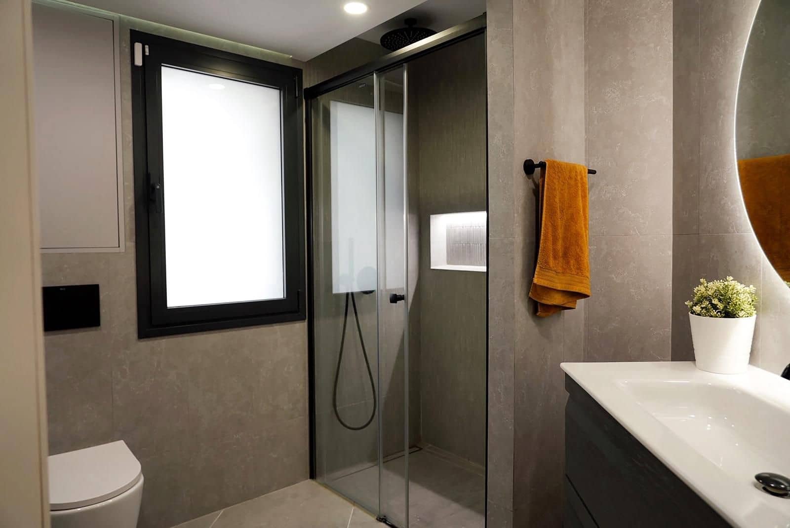 3 bedroom Apartment for sale in Nueva Andalucia - € 816,000 (Ref: 9677170)