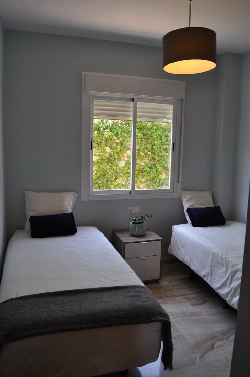 2 sovrum Lägenhet till salu i Calahonda - 340 000 € (Ref: 9677180)