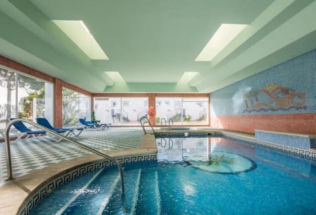 2 makuuhuone Omakotitalo myytävänä paikassa La Reserva, Marbella - 350 000 € (Ref: 9677186)