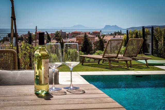 4 chambre Maison de Ville à vendre à Estepona - 1 405 000 € (Ref: 9677192)