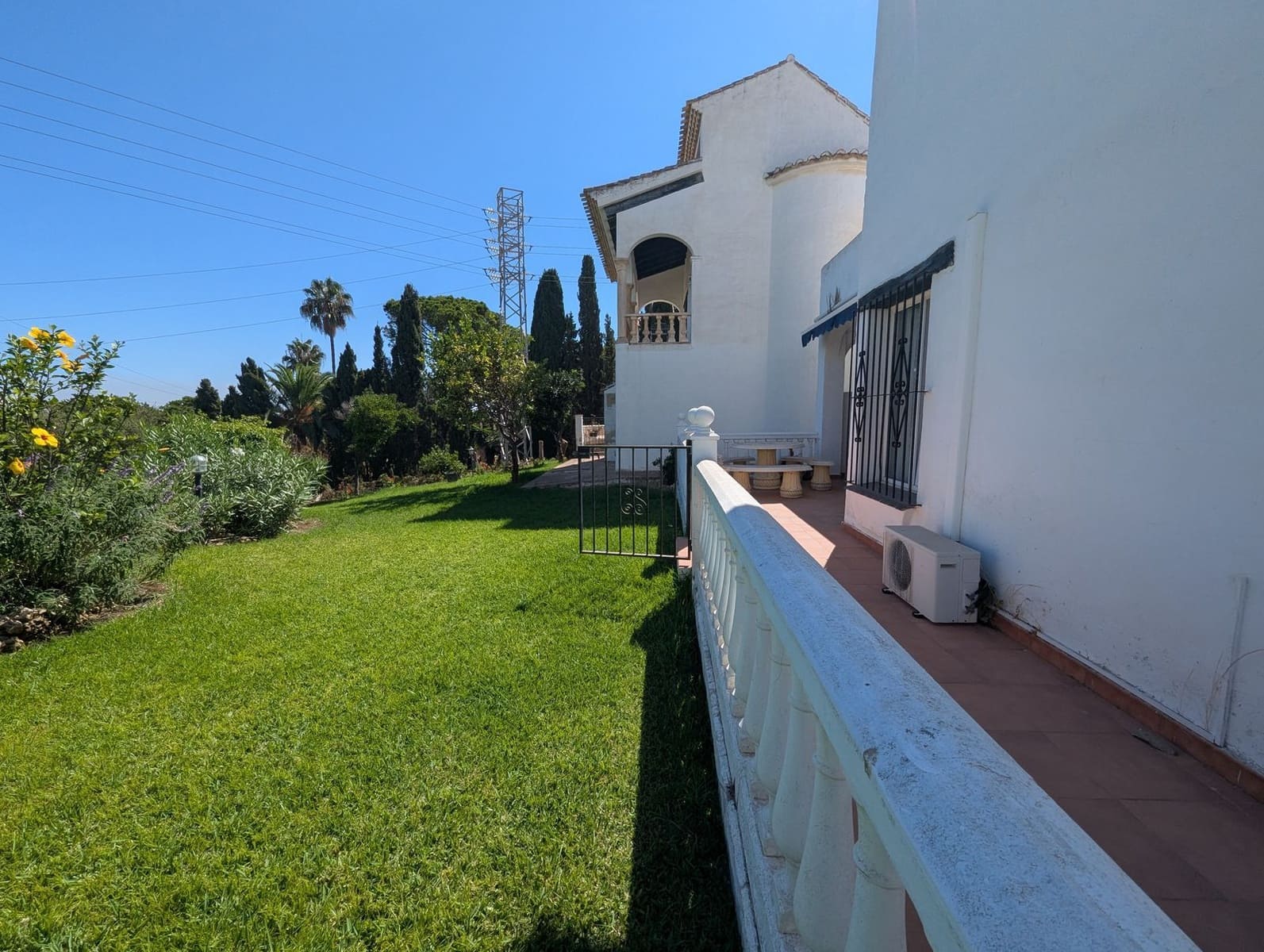 Casa de 3 habitaciones en Calahonda en venta - 449.000 € (Ref: 9677194)