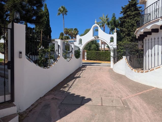 Casa de 3 habitaciones en Calahonda, Mijas en venta - 449.000 € (Ref: 9677194)