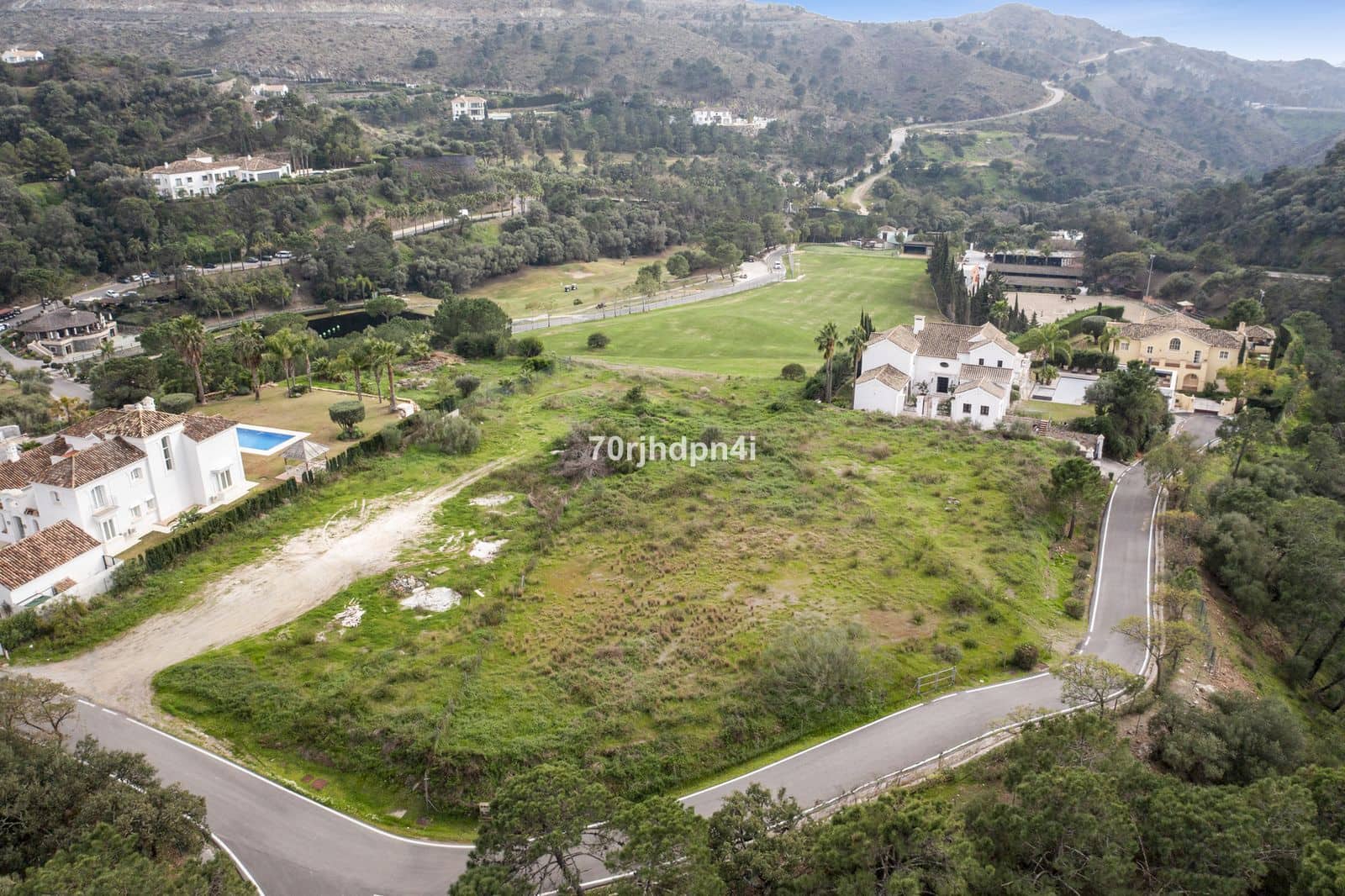 Grond te koop in Benahavis - € 875.000 (Ref: 9677195)