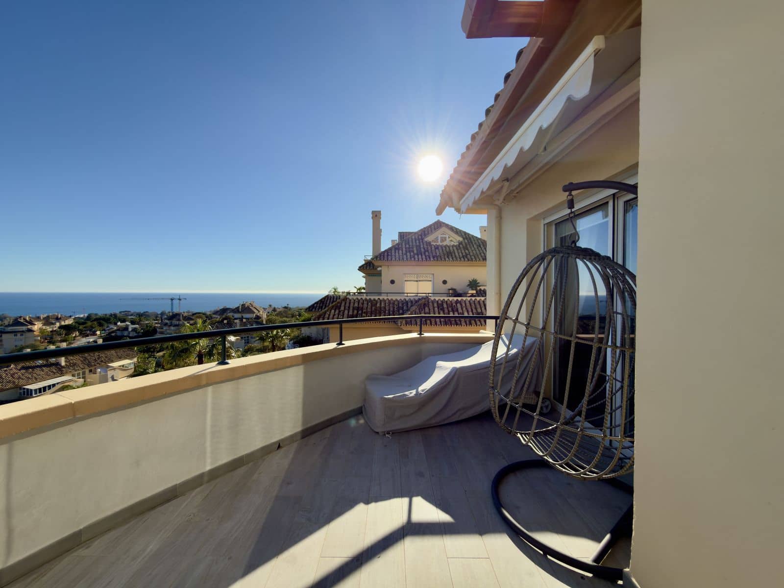 Ático de 3 habitaciones en Elviria en venta - 1.550.000 € (Ref: 9677197)