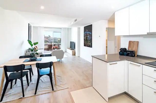 2 slaapkamer Appartement te koop in Nueva Andalucia, Marbella - € 399.000 (Ref: 9677200)