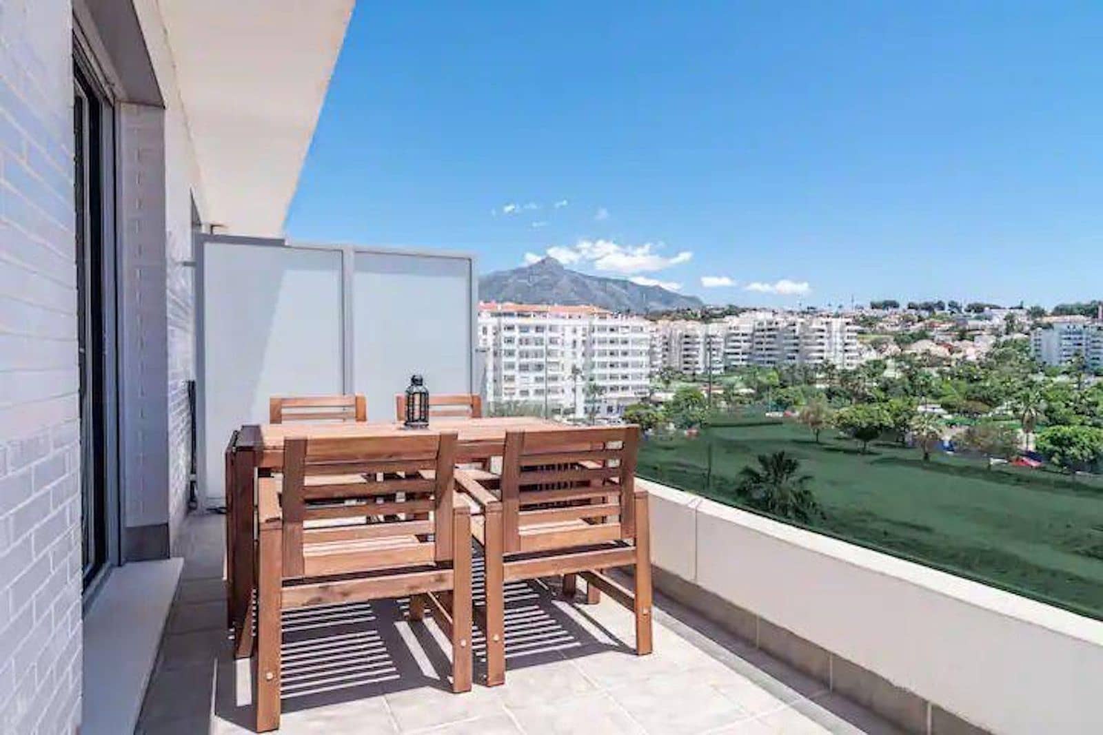 2 slaapkamer Appartement te koop in Nueva Andalucia - € 399.000 (Ref: 9677200)