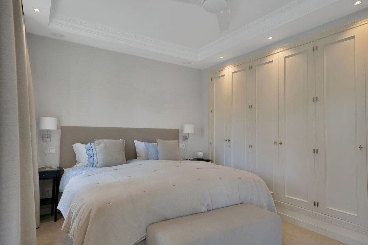 Chalet de 7 habitaciones en Puerto Banus en venta - 2.395.000 € (Ref: 9677204)