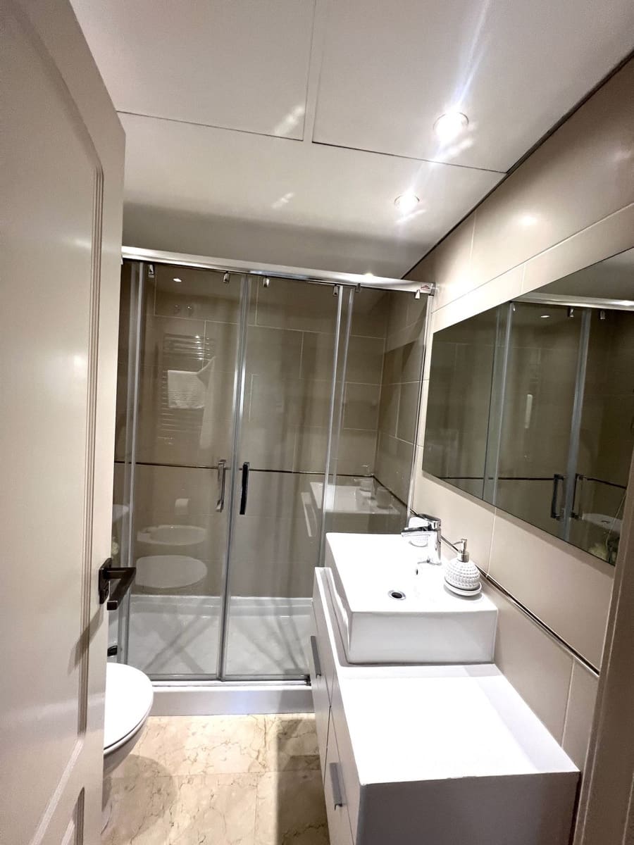 2 sovrum Lägenhet till salu i Puerto Banus - 700 000 € (Ref: 9677210)