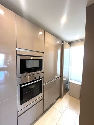 2 sovrum Lägenhet till salu i Puerto Banus, Marbella - 700 000 € (Ref: 9677210)