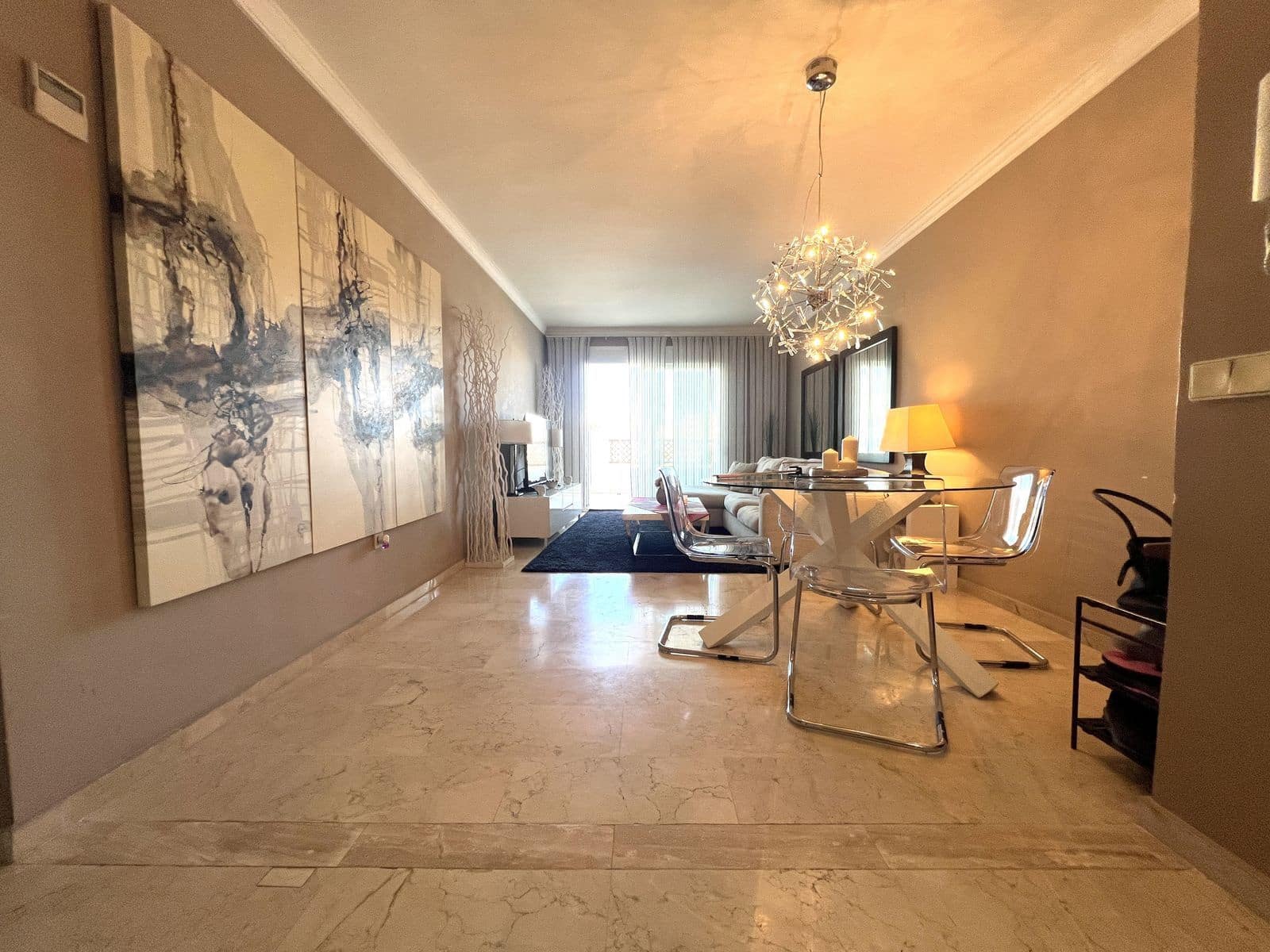 2 sovrum Lägenhet till salu i Puerto Banus - 700 000 € (Ref: 9677210)