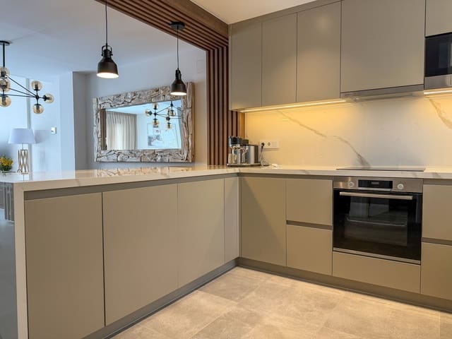 3 quarto Casa em Banda para venda em La Cala de Mijas, Mijas - 995 000 € (Ref: 9677211)