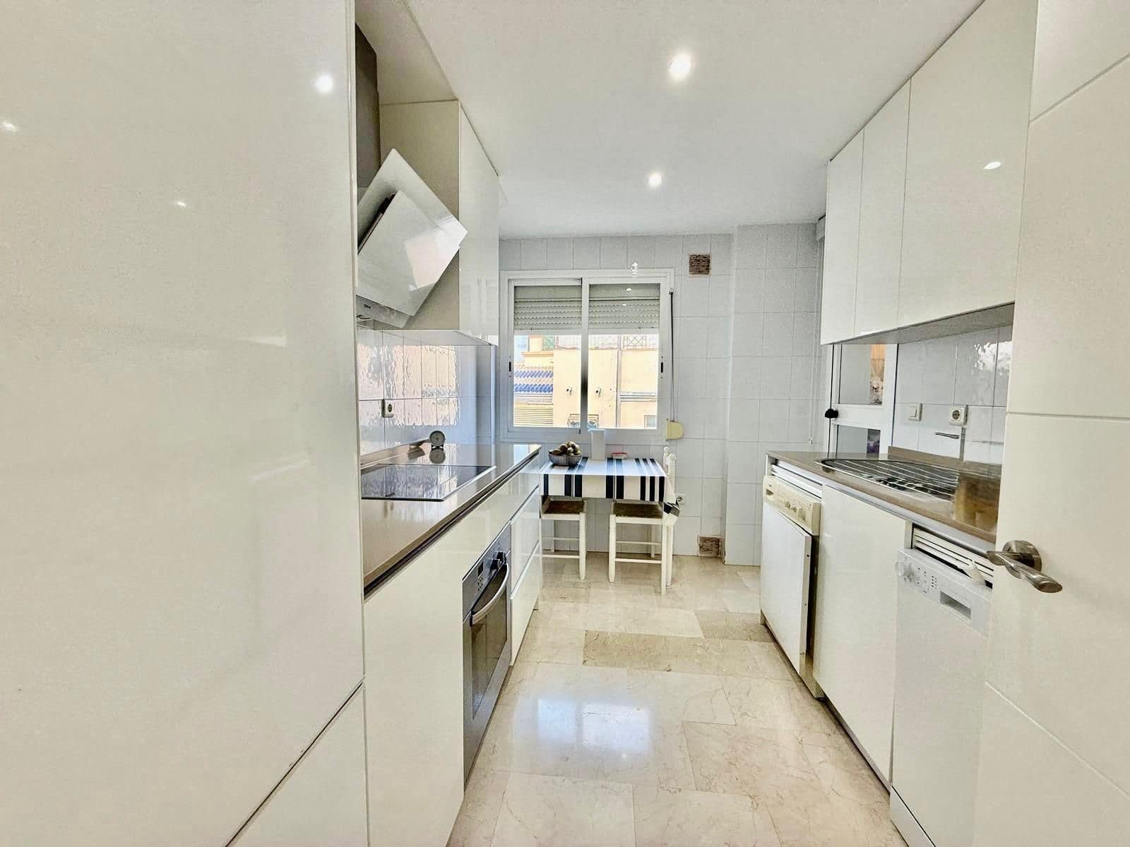 Ático de 2 habitaciones en Benalmadena Costa en venta - 449.000 € (Ref: 9677212)