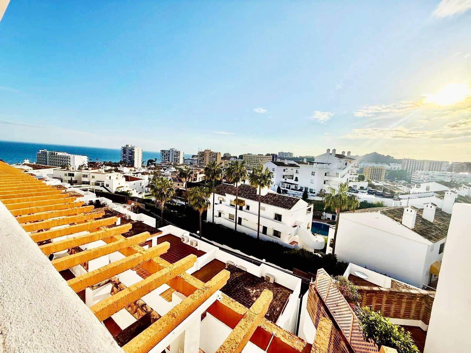 Ático de 2 habitaciones en Benalmadena Costa en venta - 449.000 € (Ref: 9677212)