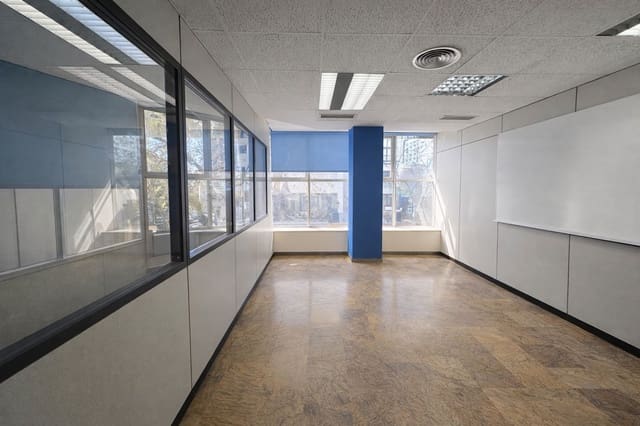 Komercyjne na sprzedaż w Marbella - 520 000 € (Ref: 9677215)