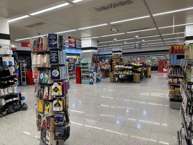 Bedrijf te koop in Estepona - € 2.300.000 (Ref: 9677217)