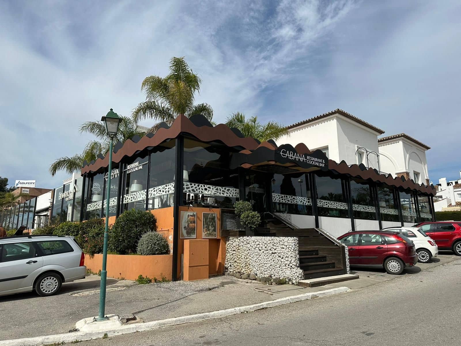 Bedrijf te koop in Estepona - € 2.300.000 (Ref: 9677217)