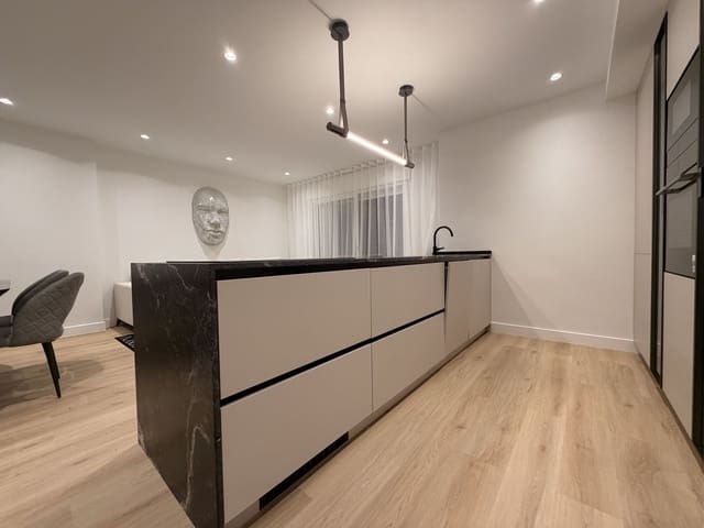 3 sovrum Lägenhet till salu i Nueva Andalucia, Marbella - 710 000 € (Ref: 9677219)