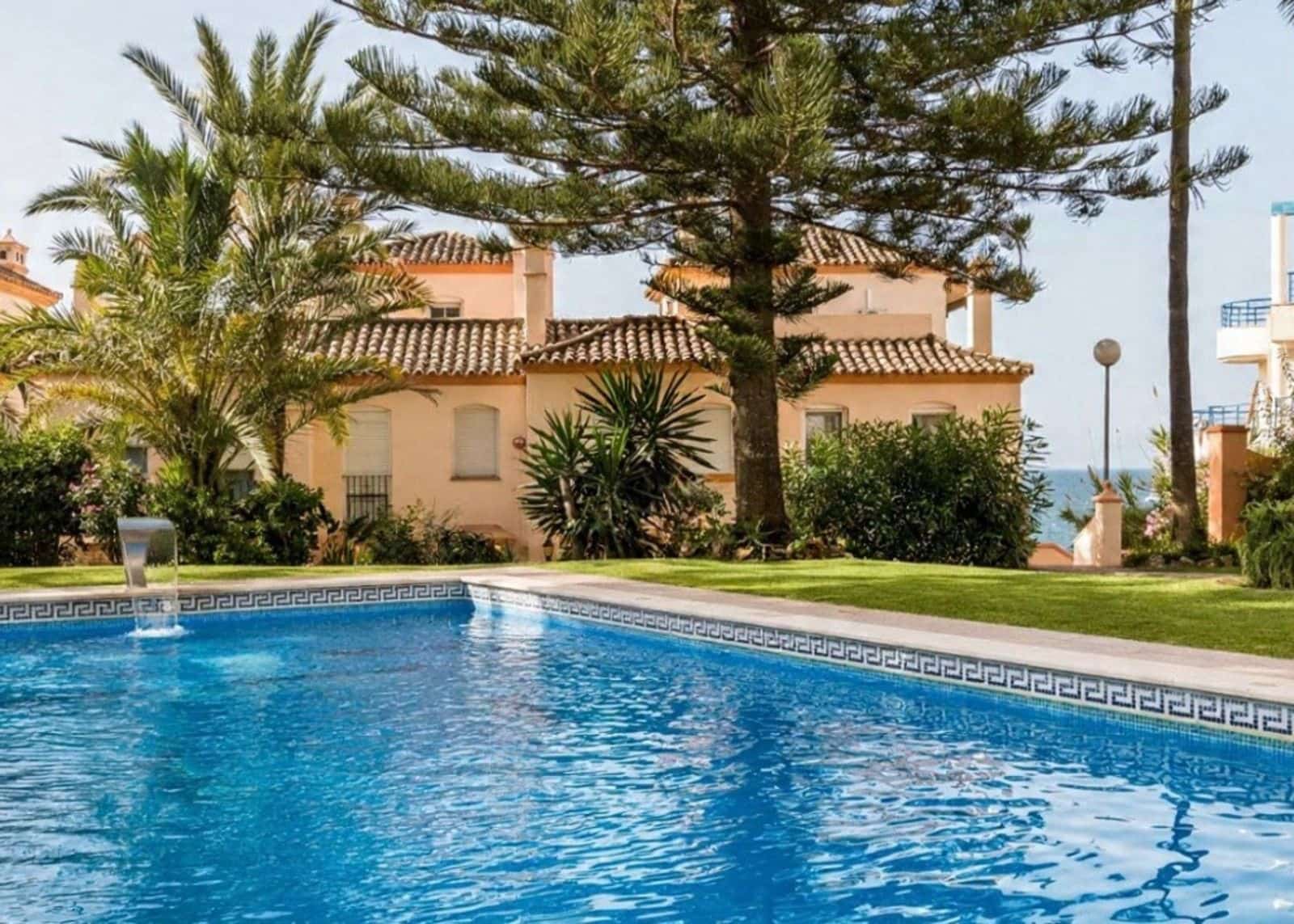 5 chambre Maison de Ville à vendre à Estepona - 895 000 € (Ref: 9677222)