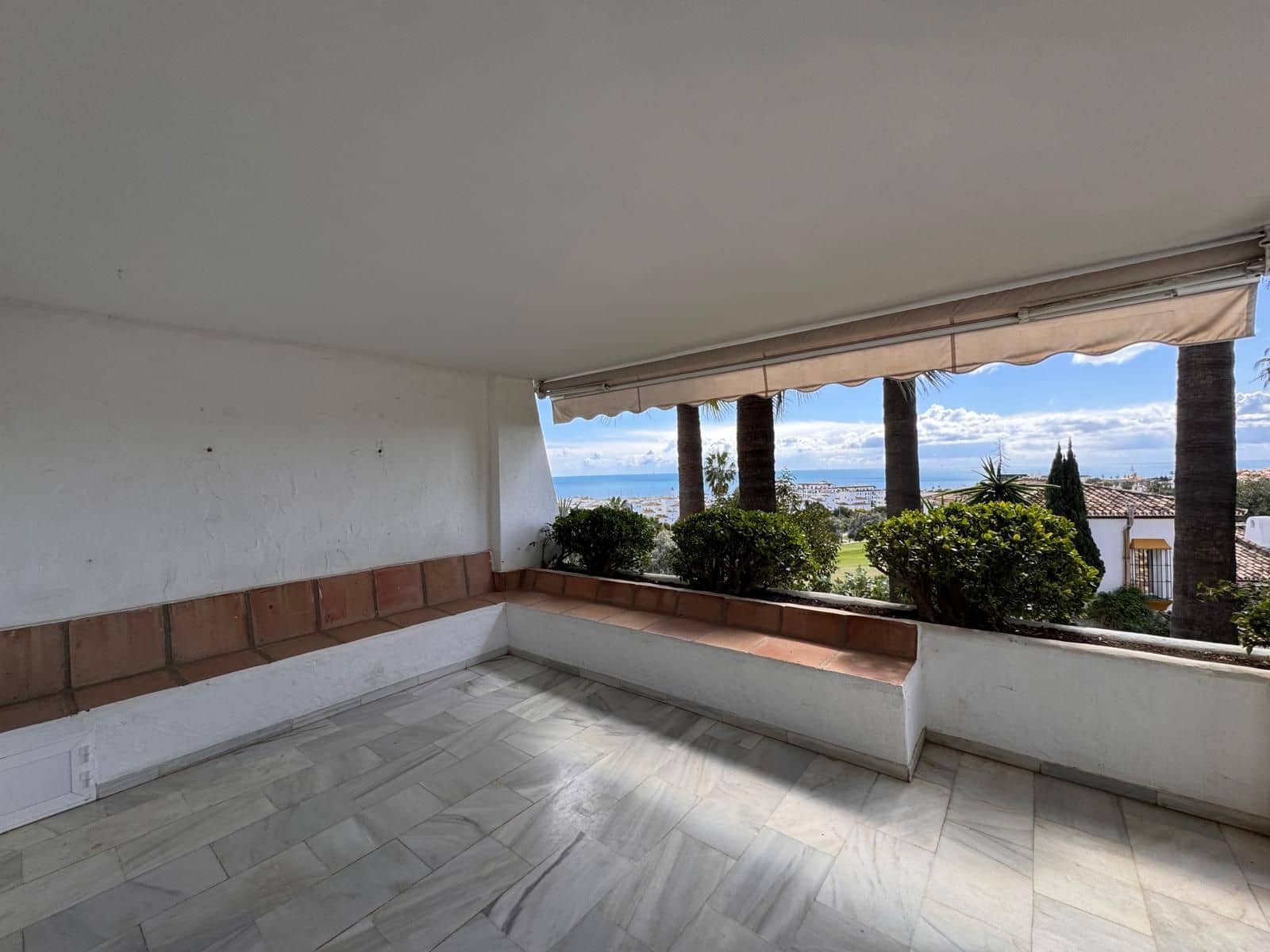 3 sovrum Semi-fristående Villa till salu i Manilva - 570 000 € (Ref: 9677225)