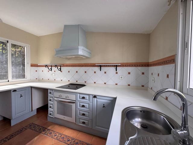 3 sovrum Semi-fristående Villa till salu i Manilva - 570 000 € (Ref: 9677225)