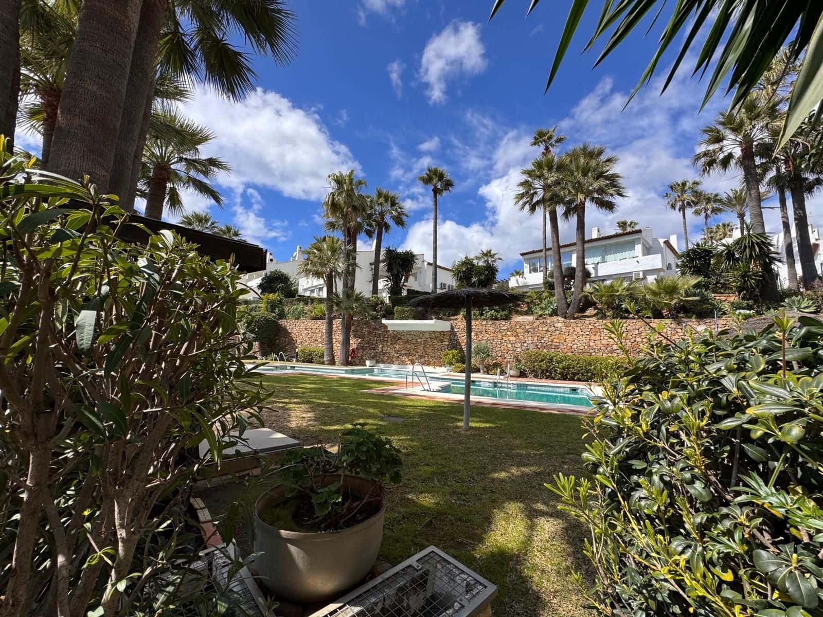 3 sovrum Semi-fristående Villa till salu i Manilva - 570 000 € (Ref: 9677225)