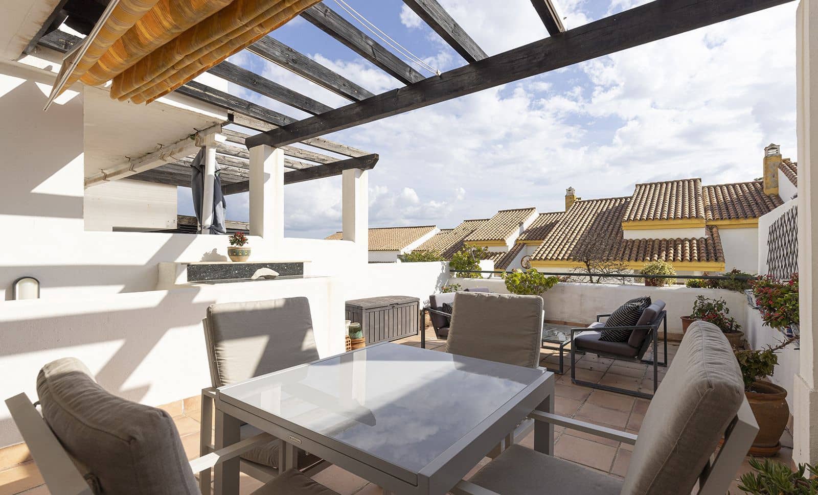 4 quarto Casa em Banda para venda em La Duquesa / Puerto de la Duquesa - 450 000 € (Ref: 9677229)