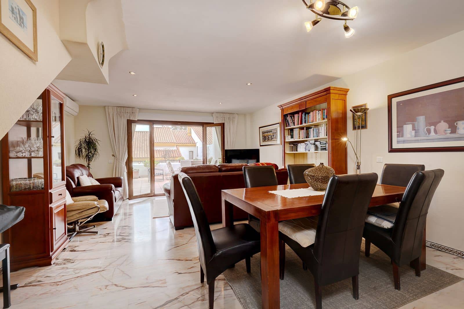 4 quarto Casa em Banda para venda em La Duquesa / Puerto de la Duquesa - 450 000 € (Ref: 9677229)