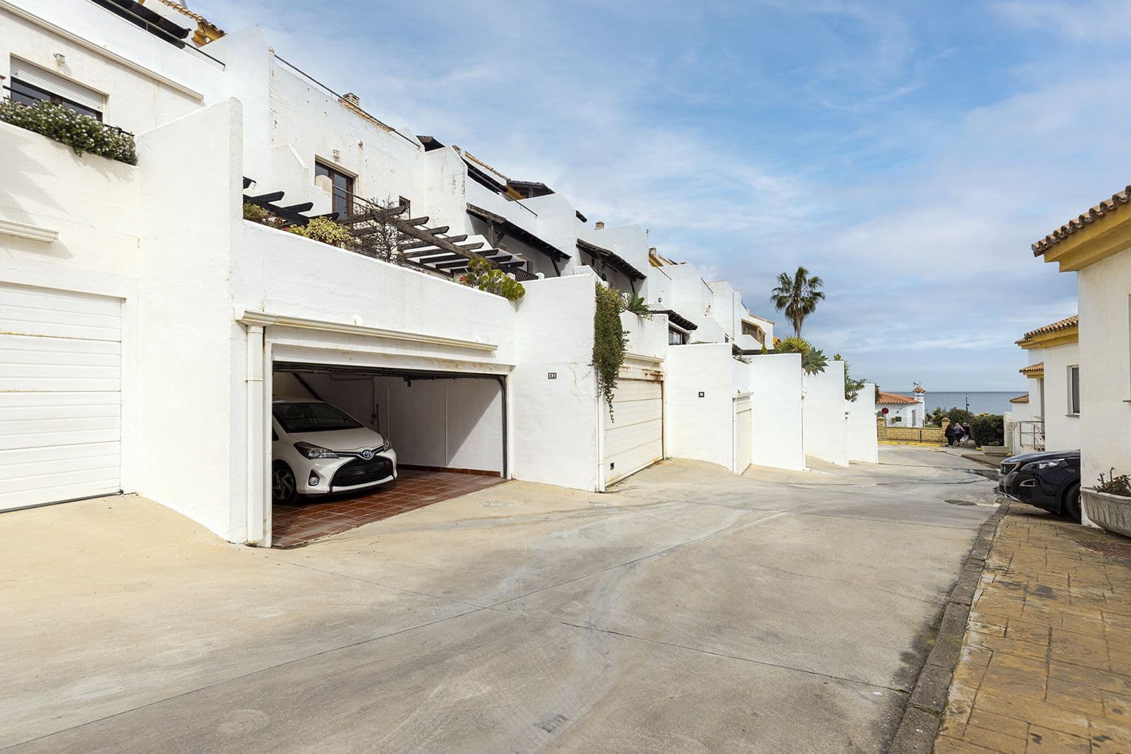 4 quarto Casa em Banda para venda em La Duquesa / Puerto de la Duquesa - 450 000 € (Ref: 9677229)