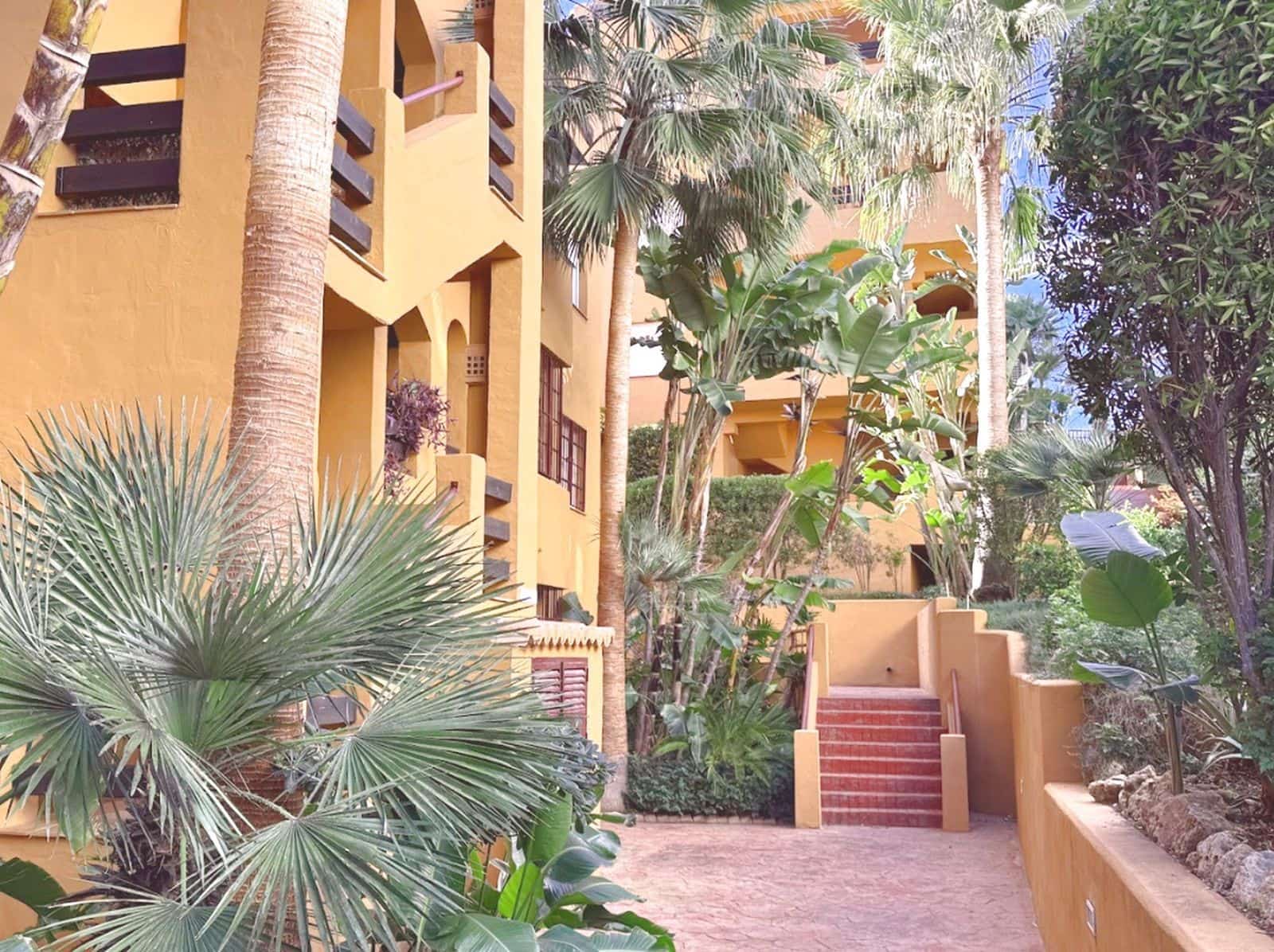 3 bedroom Apartment for sale in Riviera del Sol - € 334,000 (Ref: 9677230)