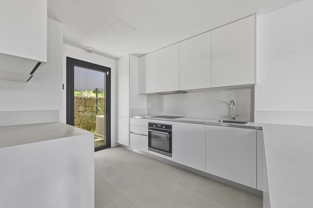 3 bedroom Semi-detached Villa for sale in Atalaya-Isdabe, Estepona - € 795,000 (Ref: 9677232)