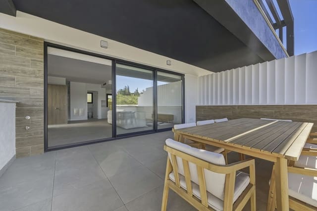 3 bedroom Semi-detached Villa for sale in Atalaya-Isdabe, Estepona - € 795,000 (Ref: 9677232)