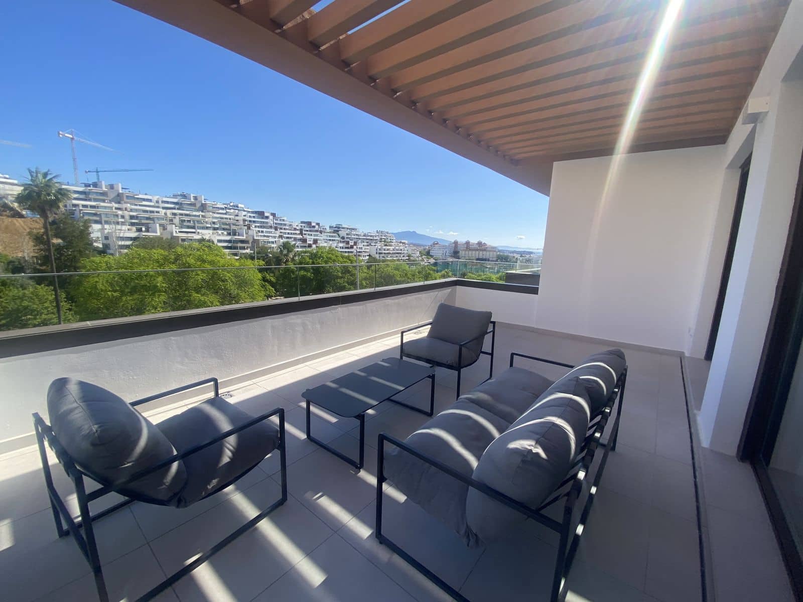 3 sypialnia Apartament na sprzedaż w Estepona - 690 000 € (Ref: 9677236)