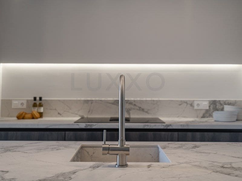 Apartamento de 2 habitaciones en Benahavís en venta - 675.000 € (Ref: 9677238)