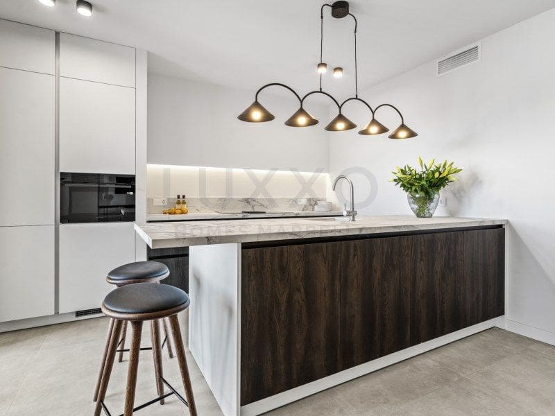 Apartamento de 2 habitaciones en Benahavís en venta - 675.000 € (Ref: 9677238)