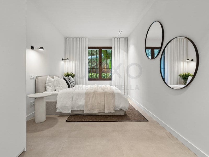 Apartamento de 2 habitaciones en Benahavís en venta - 675.000 € (Ref: 9677238)