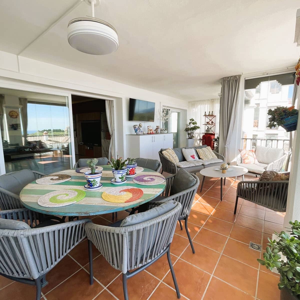 2 bedroom Apartment for sale in Calahonda - € 450,000 (Ref: 9677239)