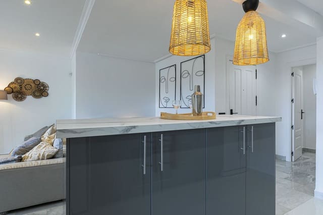 2 slaapkamer Appartement te koop in Nueva Andalucia, Marbella - € 535.000 (Ref: 9677243)