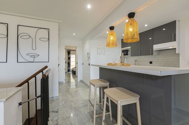 2 slaapkamer Appartement te koop in Nueva Andalucia, Marbella - € 535.000 (Ref: 9677243)