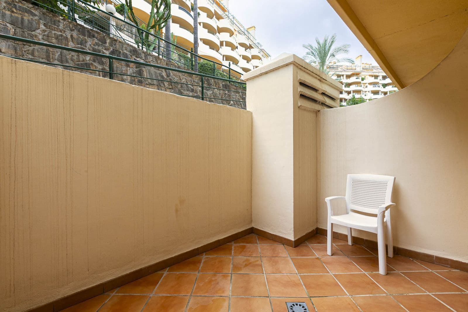 2 slaapkamer Appartement te koop in Nueva Andalucia - € 535.000 (Ref: 9677243)