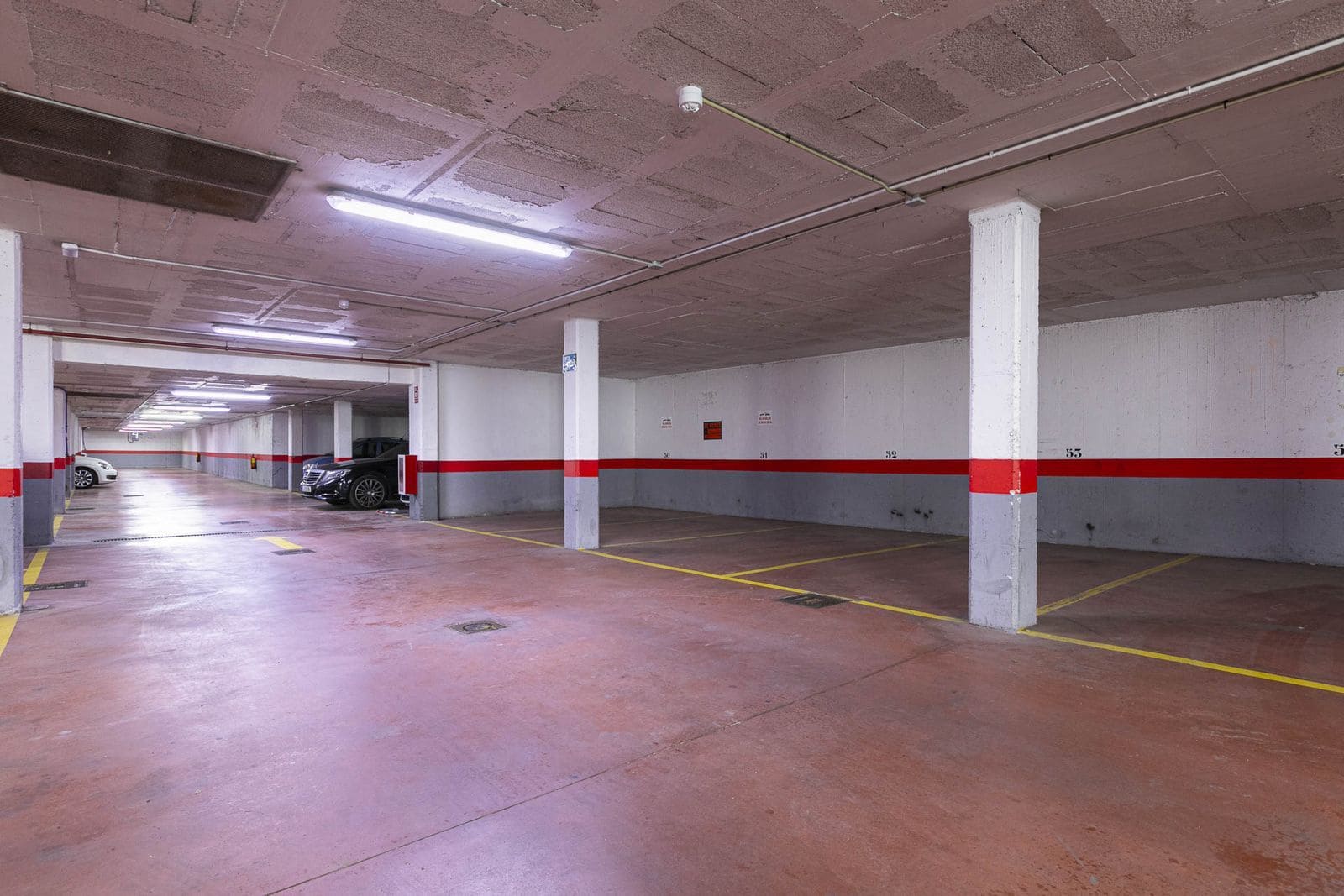 2 slaapkamer Appartement te koop in Nueva Andalucia - € 535.000 (Ref: 9677243)